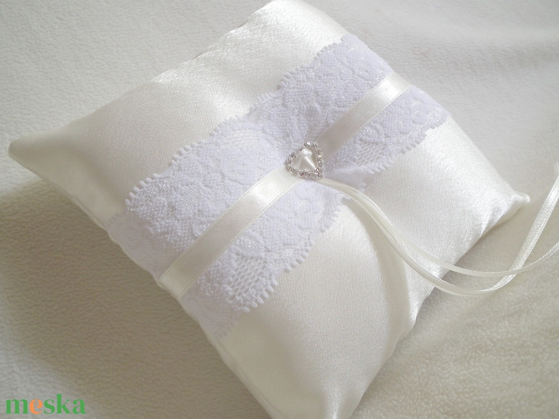 Illúzió gyűrűpárna - ekrü - esküvő - kiegészítők - gyűrűtartó & gyűrűpárna - Meska.hu