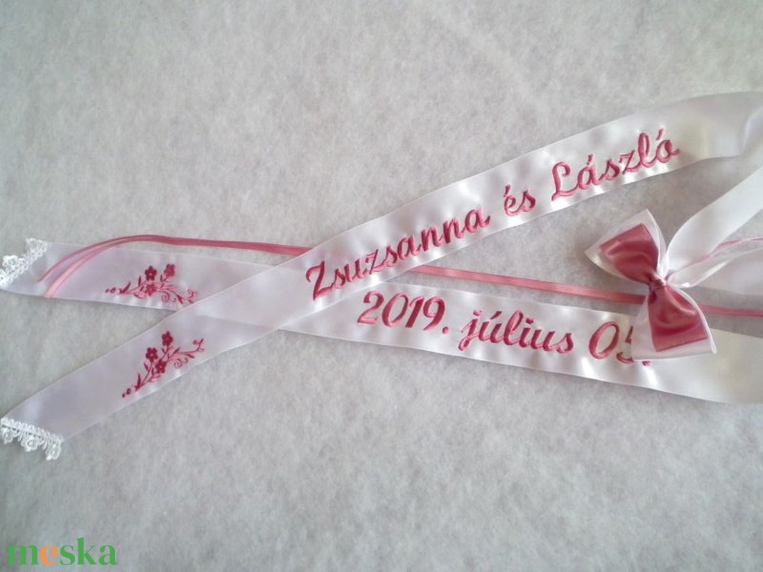 Hímzett esküvői vőfélyszalag virág hímzéssel - esküvő - kiegészítők - öv & pánt - Meska.hu