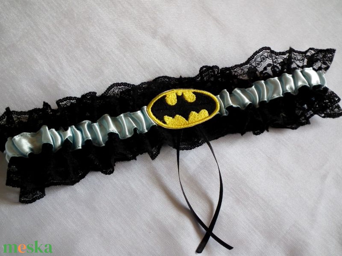 Batman combcsipke, legényfogó- -világoskék - esküvő - kiegészítők - harisnyatartó & valami kék - Meska.hu Batman combcsipke, legényfogó- -világoskék - esküvő - kiegészítők - harisnyatartó & valami kék - Meska.hu