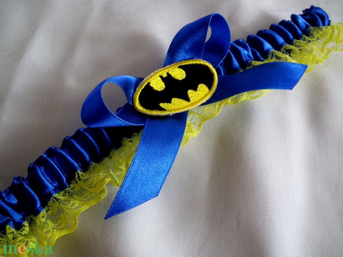 Batman királykék szatén combcsipke - esküvő - kiegészítők - harisnyatartó & valami kék - Meska.hu