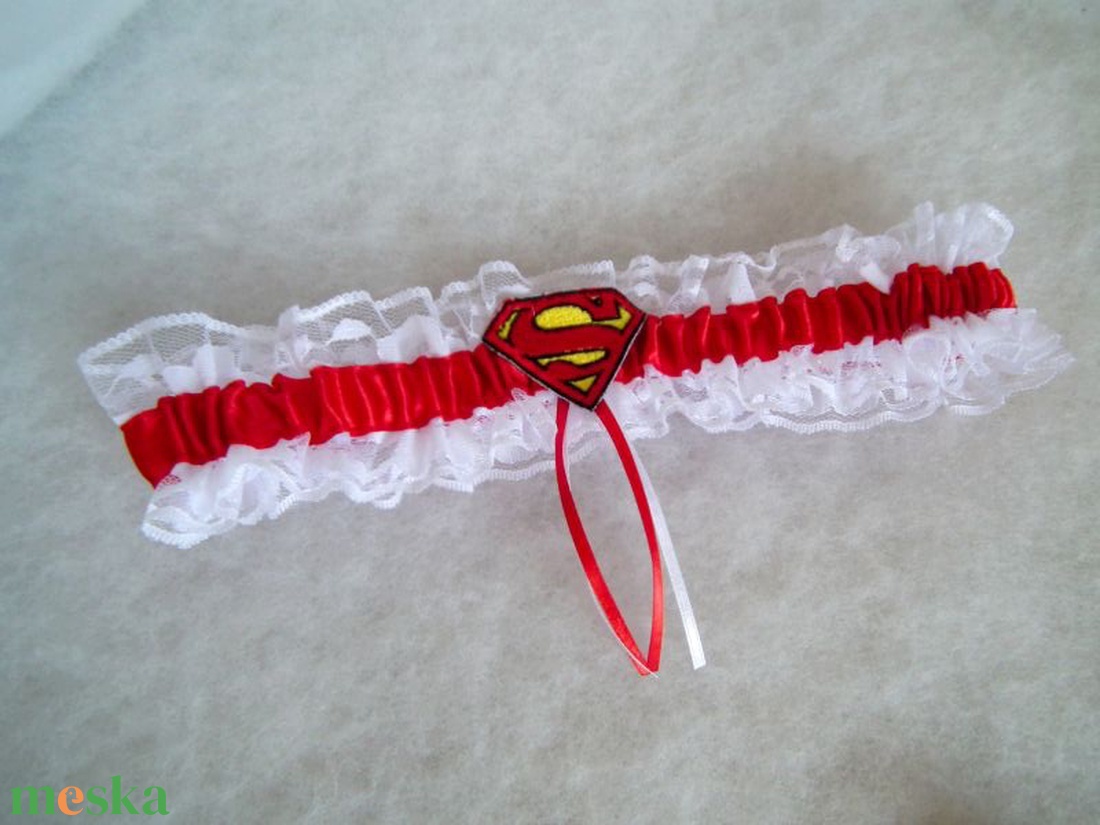 Superman combcsipke, legényfogó - esküvő - kiegészítők - harisnyatartó & valami kék - Meska.hu Superman combcsipke, legényfogó - esküvő - kiegészítők - harisnyatartó & valami kék - Meska.hu