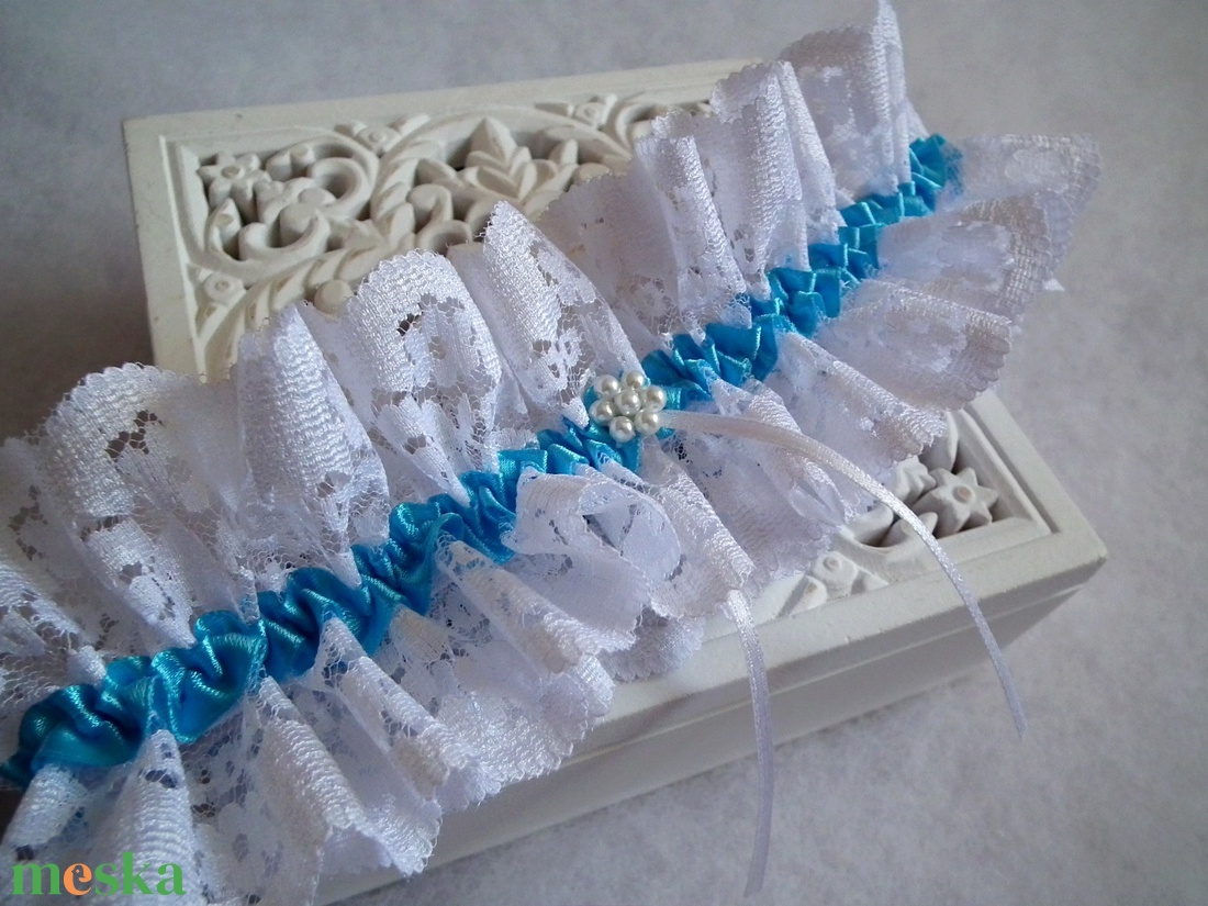 Türkiz álom esküvői combcsipke - esküvő - kiegészítők - harisnyatartó & valami kék - Meska.hu