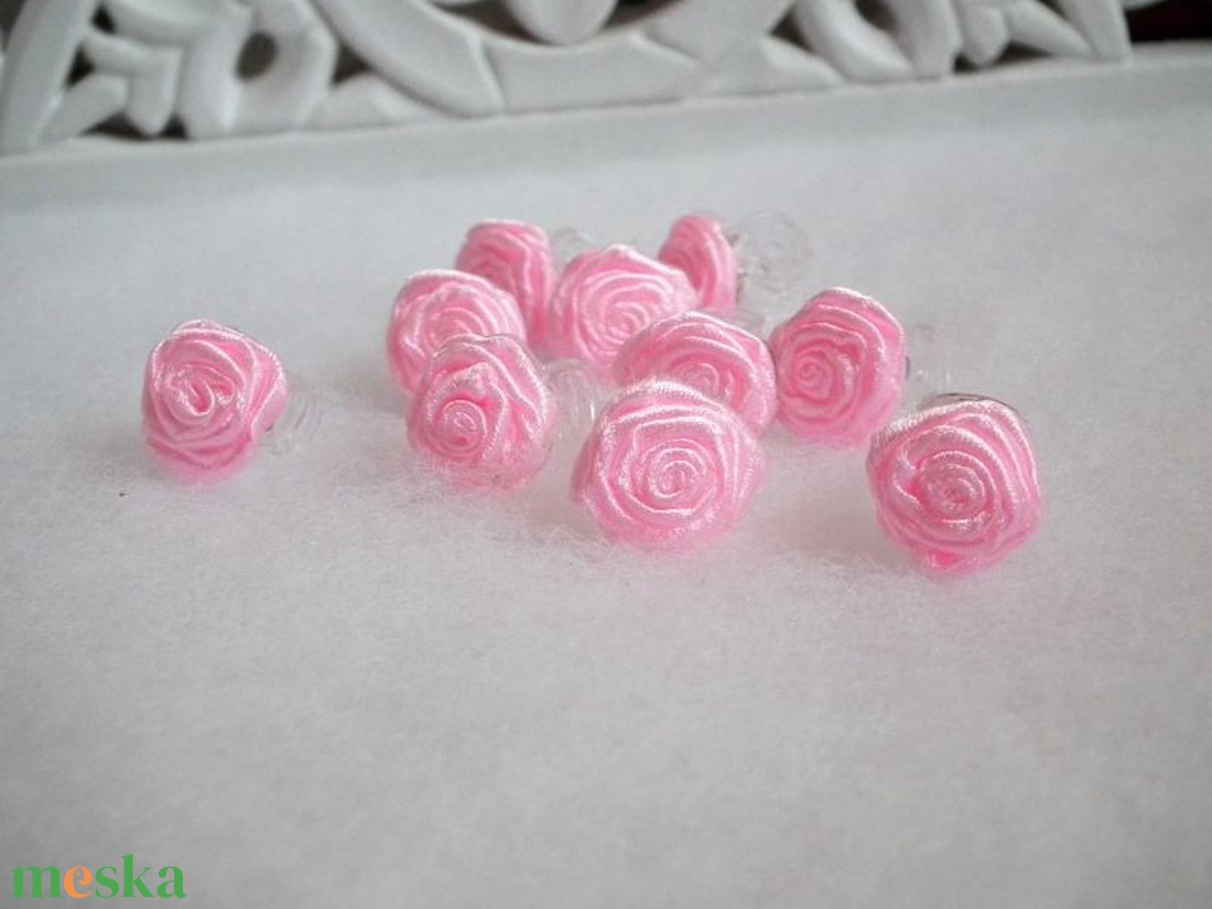 Világos rózsaszín rózsás hajcsat - esküvő - hajdísz - kontydísz & hajdísz - Meska.hu