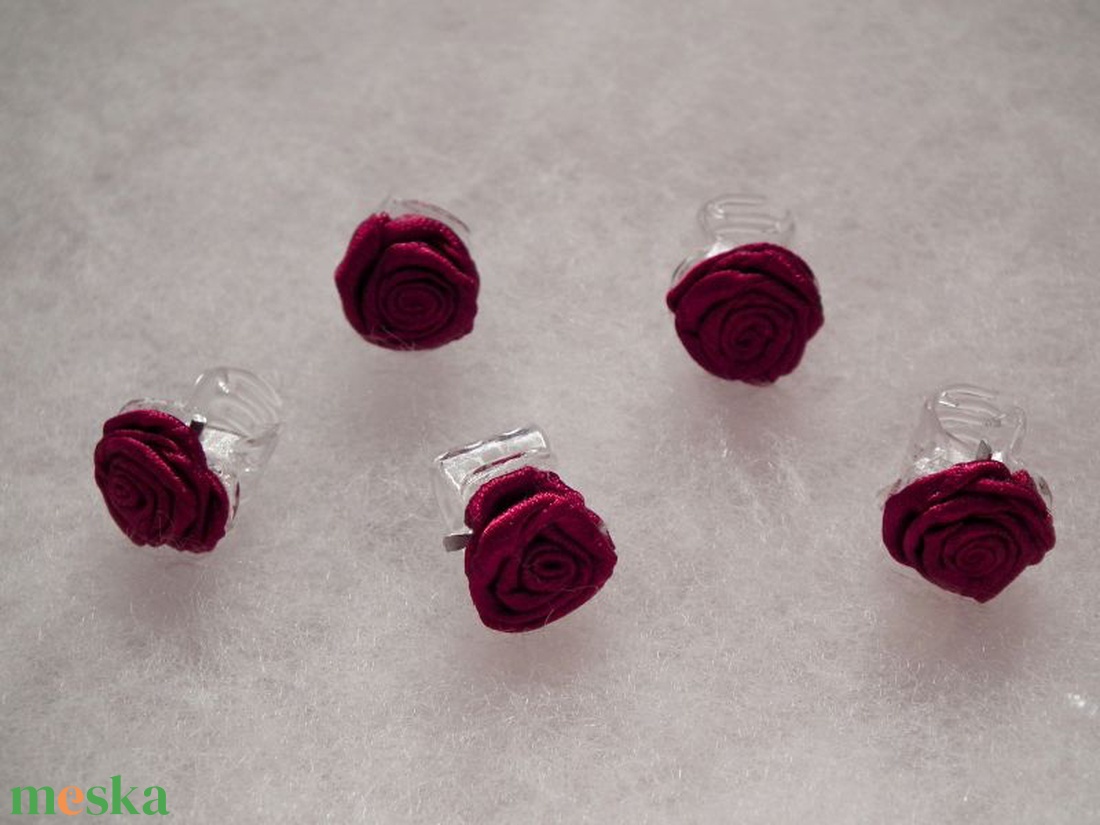 Bordó rózsás hajcsat - esküvő - hajdísz - kontydísz & hajdísz - Meska.hu