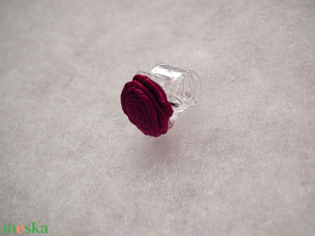 Bordó rózsás hajcsat - esküvő - hajdísz - kontydísz & hajdísz - Meska.hu