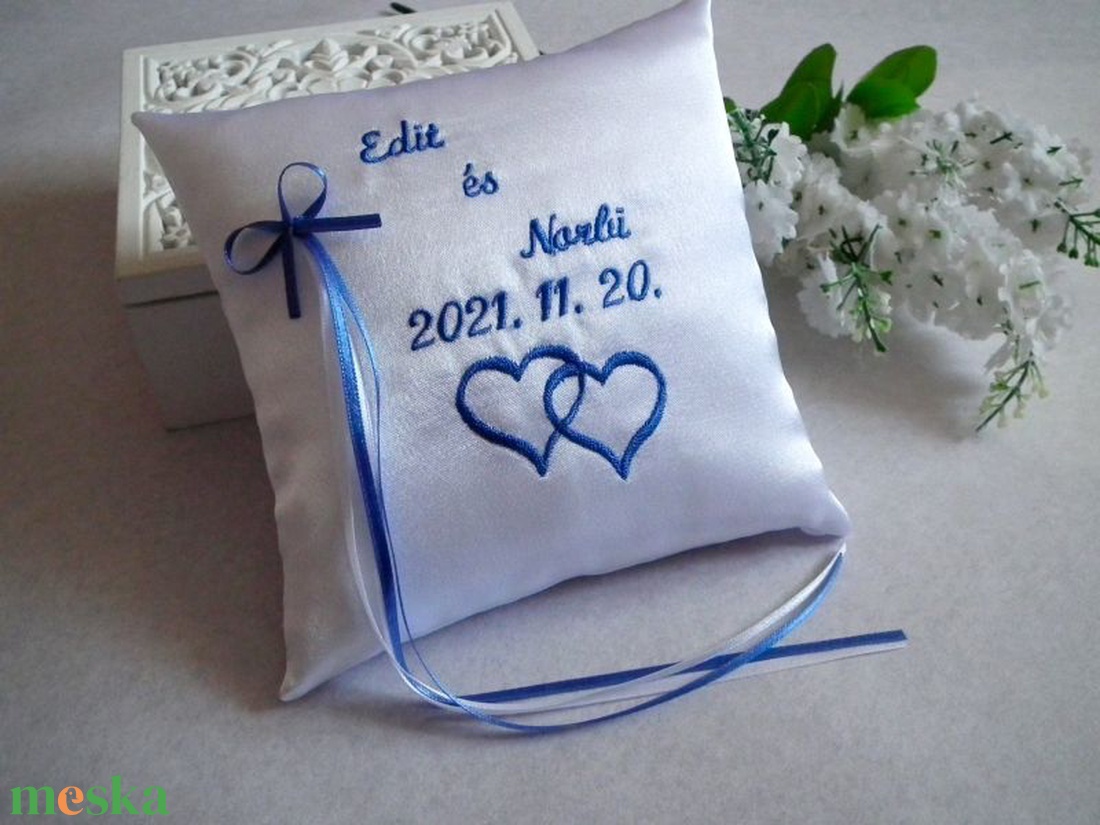 Hímzett gyűrűpárna - 16x16cm - esküvő - kiegészítők - gyűrűtartó & gyűrűpárna - Meska.hu