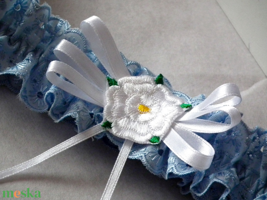 Virágos mámor esküvői combcsipke - esküvő - kiegészítők - harisnyatartó & valami kék - Meska.hu