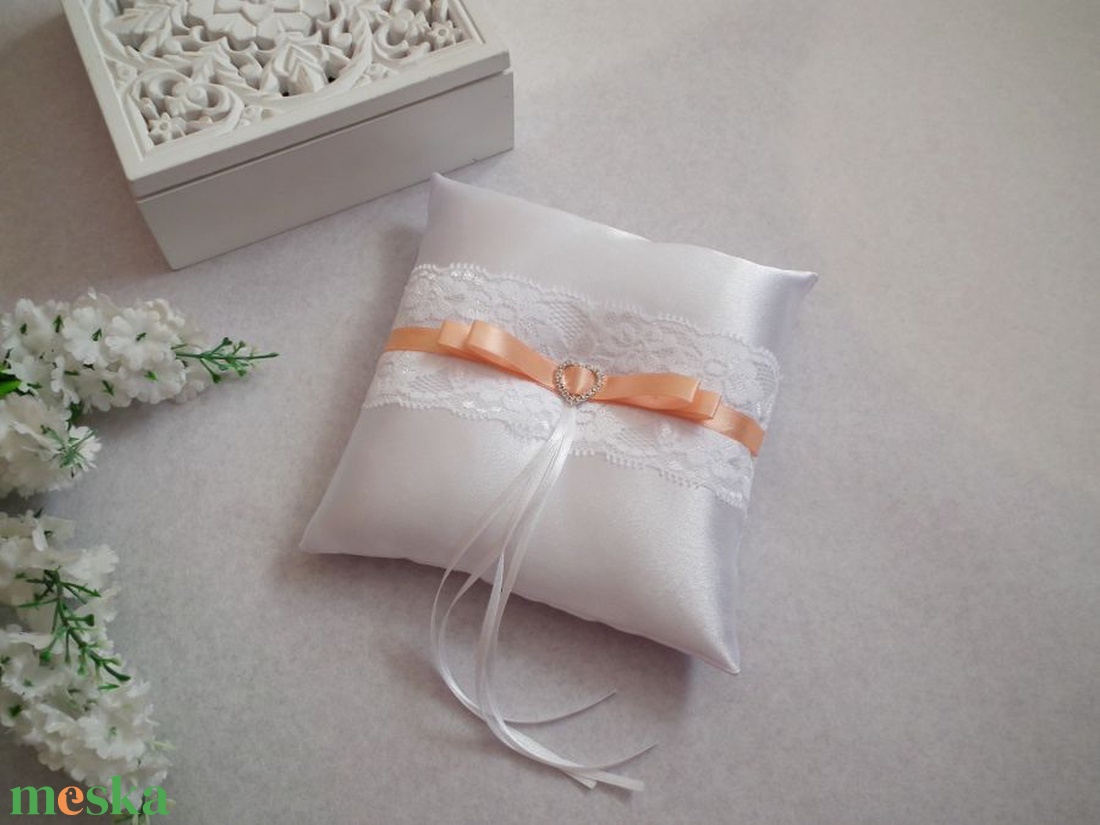 Dupla masnis illúzió gyűrűpárna -barack - esküvő - kiegészítők - gyűrűtartó & gyűrűpárna - Meska.hu