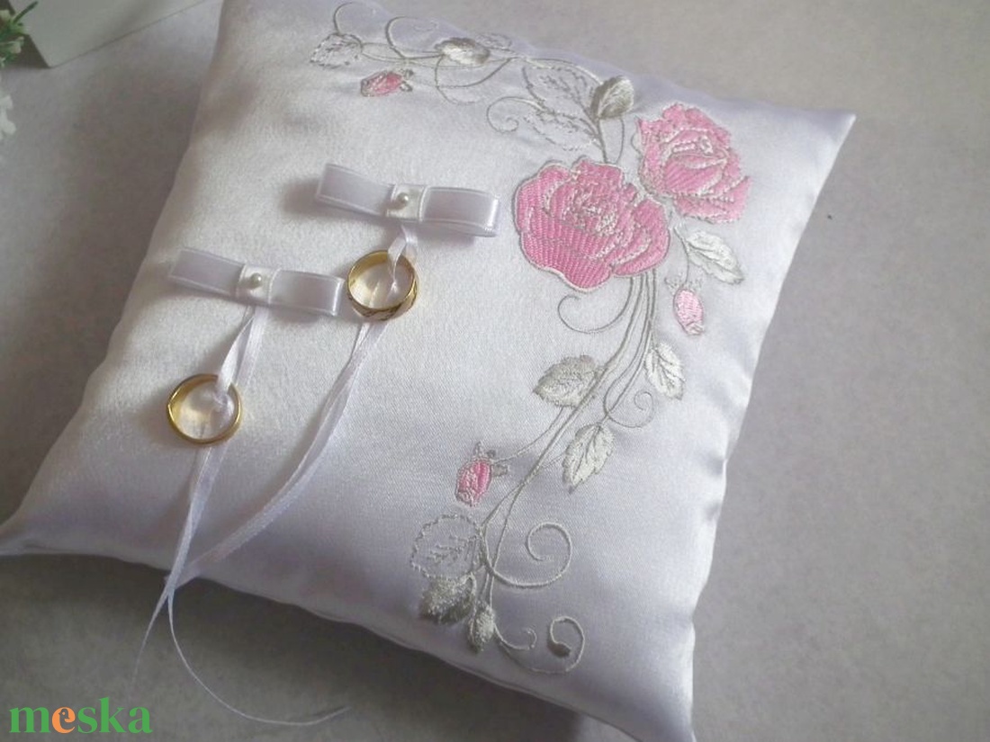 Lizi esküvői gyűrűpárna - szürke, rózsaszín - esküvő - kiegészítők - gyűrűtartó & gyűrűpárna - Meska.hu