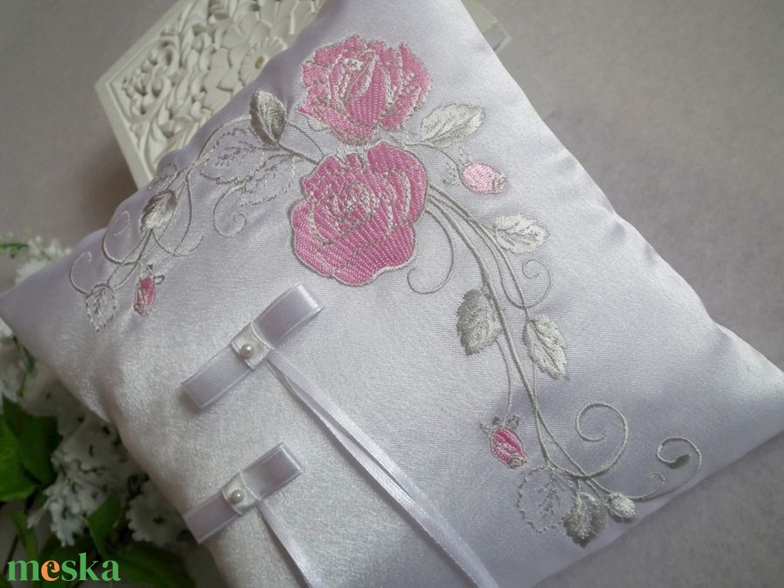 Lizi esküvői gyűrűpárna - szürke, rózsaszín - esküvő - kiegészítők - gyűrűtartó & gyűrűpárna - Meska.hu