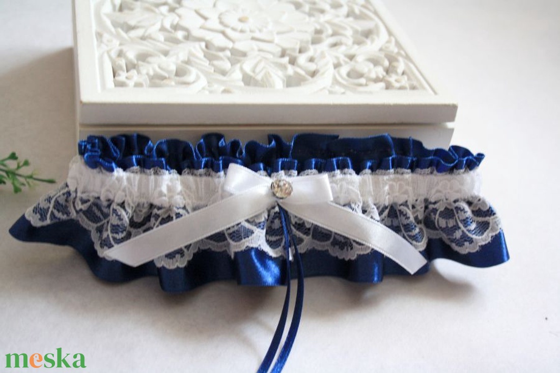 Szerelem esküvői combcsipke - esküvő - kiegészítők - harisnyatartó & valami kék - Meska.hu