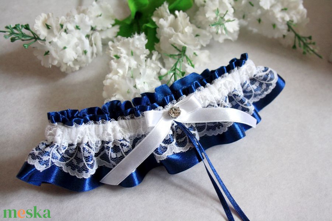 Szerelem esküvői combcsipke - esküvő - kiegészítők - harisnyatartó & valami kék - Meska.hu
