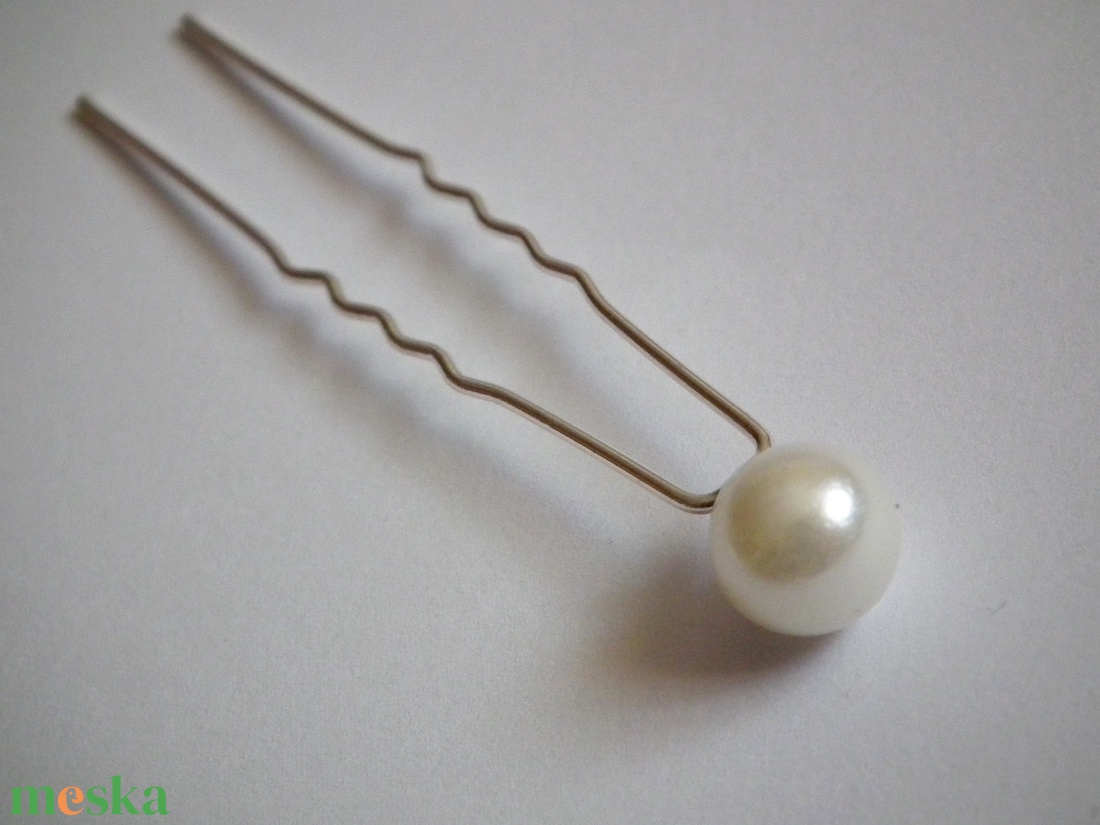 Tört fehér tekla gyöngyös hajtű 8 mm - esküvő - hajdísz - hajtű - Meska.hu Tört fehér tekla gyöngyös hajtű 8 mm - esküvő - hajdísz - hajtű - Meska.hu