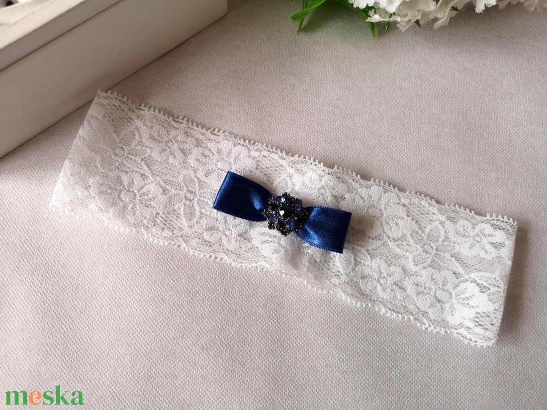 Elegancia combcsipke - esküvő - kiegészítők - harisnyatartó & valami kék - Meska.hu Elegancia combcsipke - esküvő - kiegészítők - harisnyatartó & valami kék - Meska.hu
