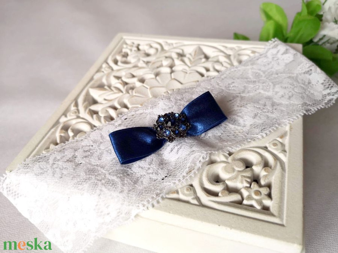 Elegancia combcsipke - esküvő - kiegészítők - harisnyatartó & valami kék - Meska.hu Elegancia combcsipke - esküvő - kiegészítők - harisnyatartó & valami kék - Meska.hu