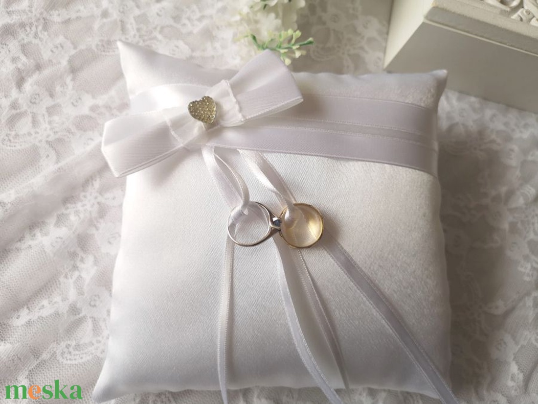Love esküvői gyűrűpárna - esküvő - kiegészítők - gyűrűtartó & gyűrűpárna - Meska.hu Love esküvői gyűrűpárna - esküvő - kiegészítők - gyűrűtartó & gyűrűpárna - Meska.hu