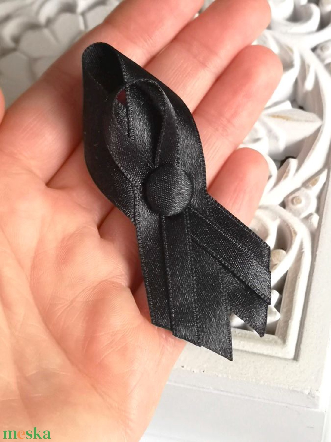 Egyszerű gyászszalag, kitűző - ékszer - kitűző és bross - Meska.hu