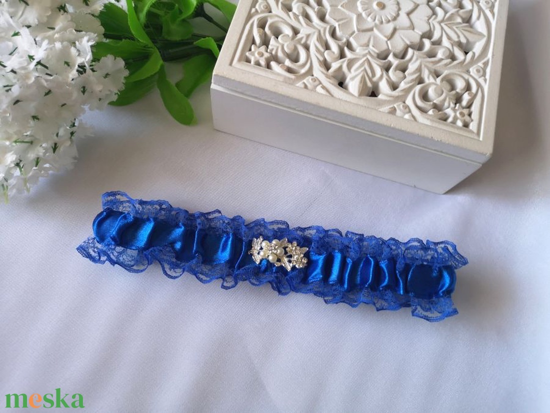 Szerelmes álmodozás esküvői combcsipke - esküvő - kiegészítők - harisnyatartó & valami kék - Meska.hu