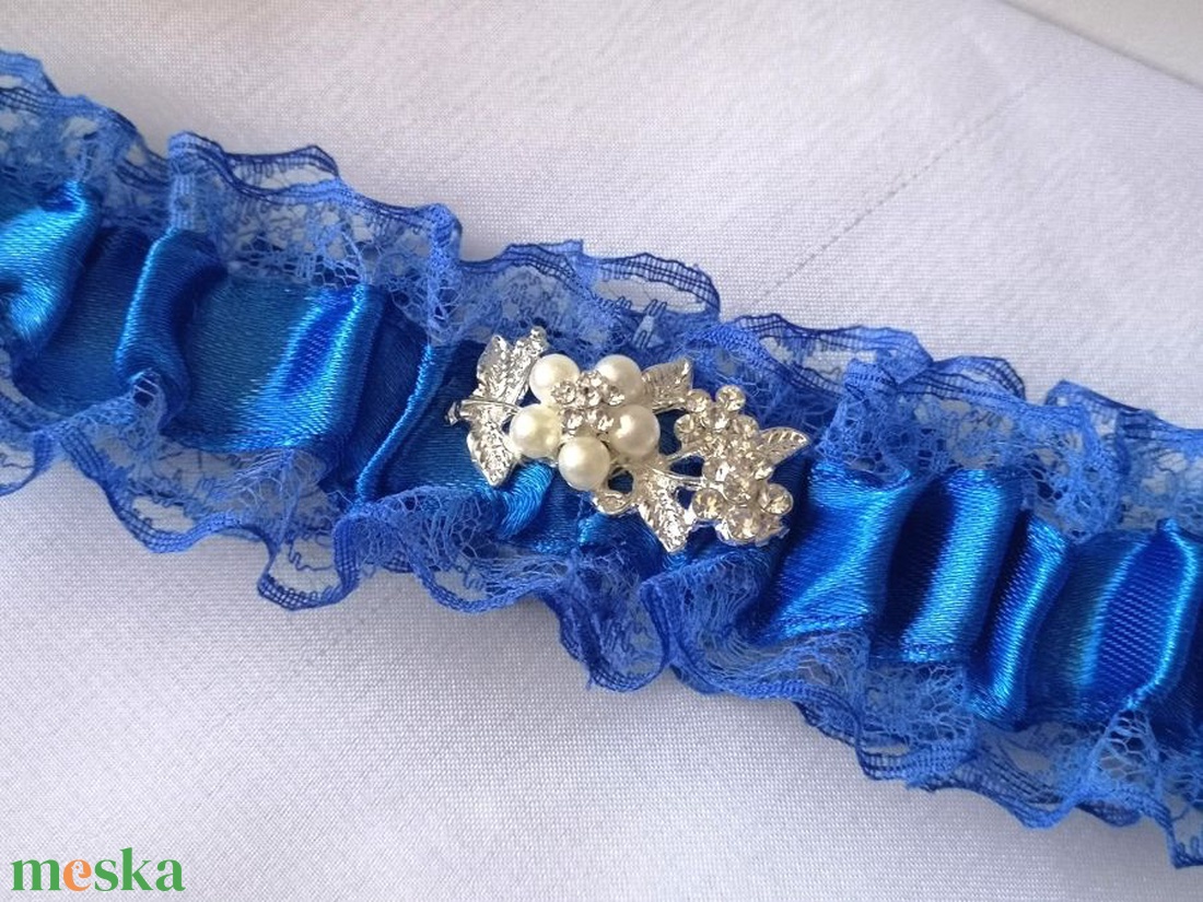 Szerelmes álmodozás esküvői combcsipke - esküvő - kiegészítők - harisnyatartó & valami kék - Meska.hu
