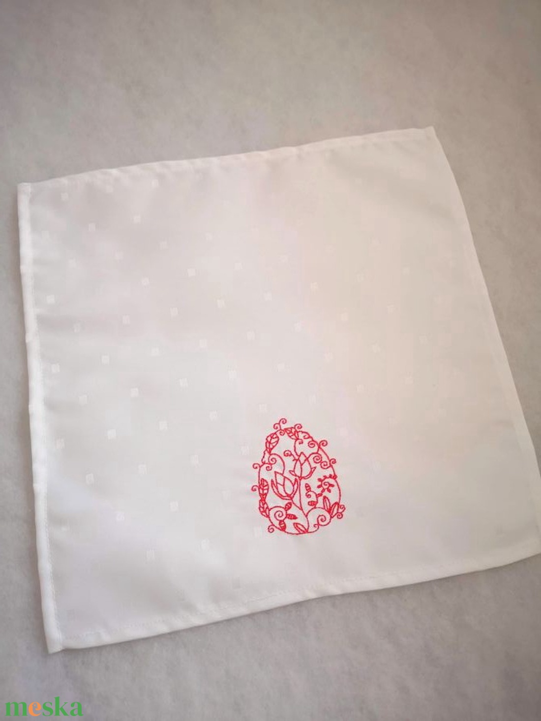 Húsvéti hímzett textil szalvéta - piros tojás - esküvő - dekoráció - tálalás - Meska.hu Húsvéti hímzett textil szalvéta - piros tojás - esküvő - dekoráció - tálalás - Meska.hu