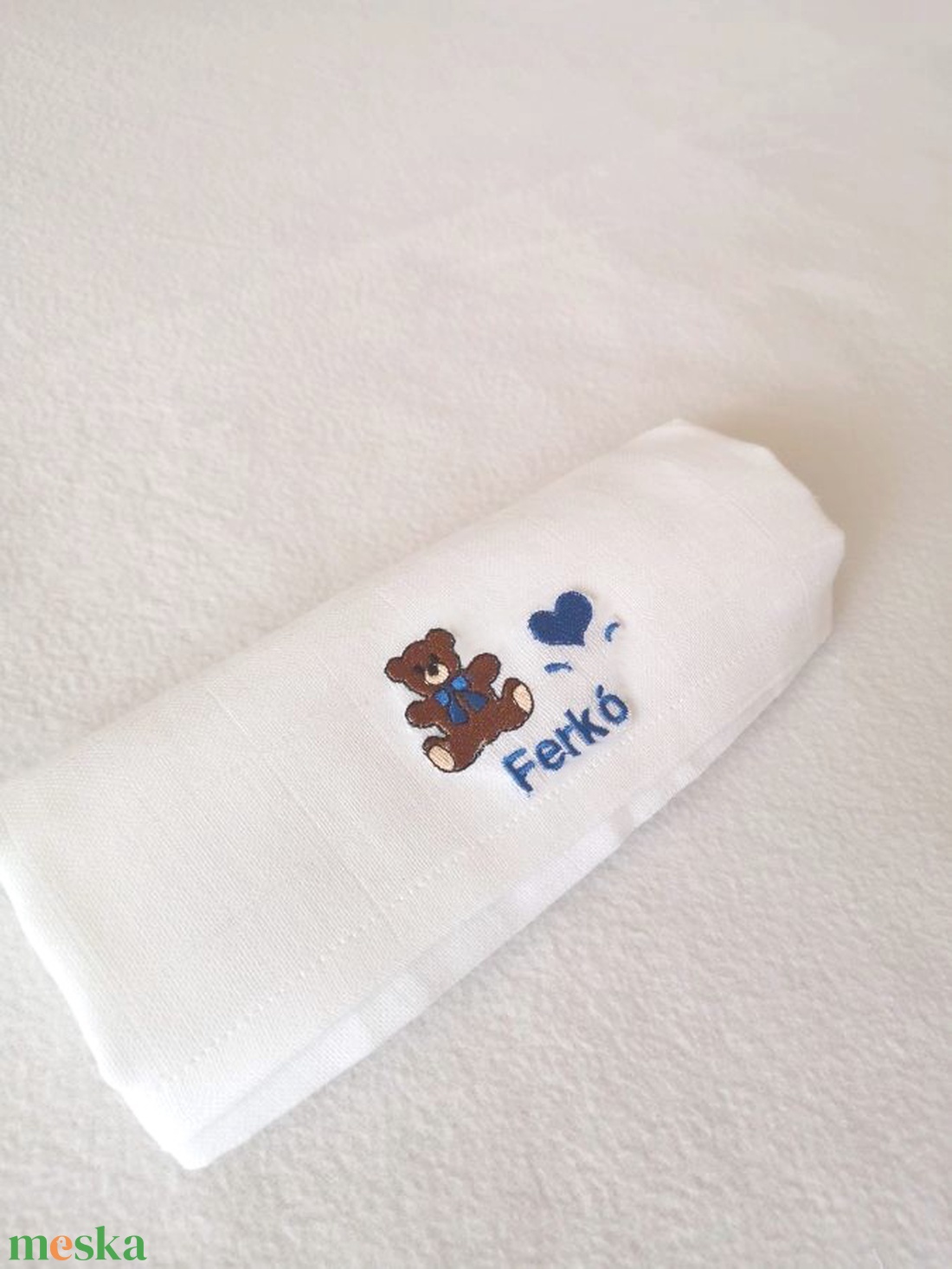 Hímzett névreszóló textil pelenka - fehér - otthon & életmód - babaszoba, gyerekszoba - babaszoba dekoráció - Meska.hu Hímzett névreszóló textil pelenka - fehér - otthon & életmód - babaszoba, gyerekszoba - babaszoba dekoráció - Meska.hu