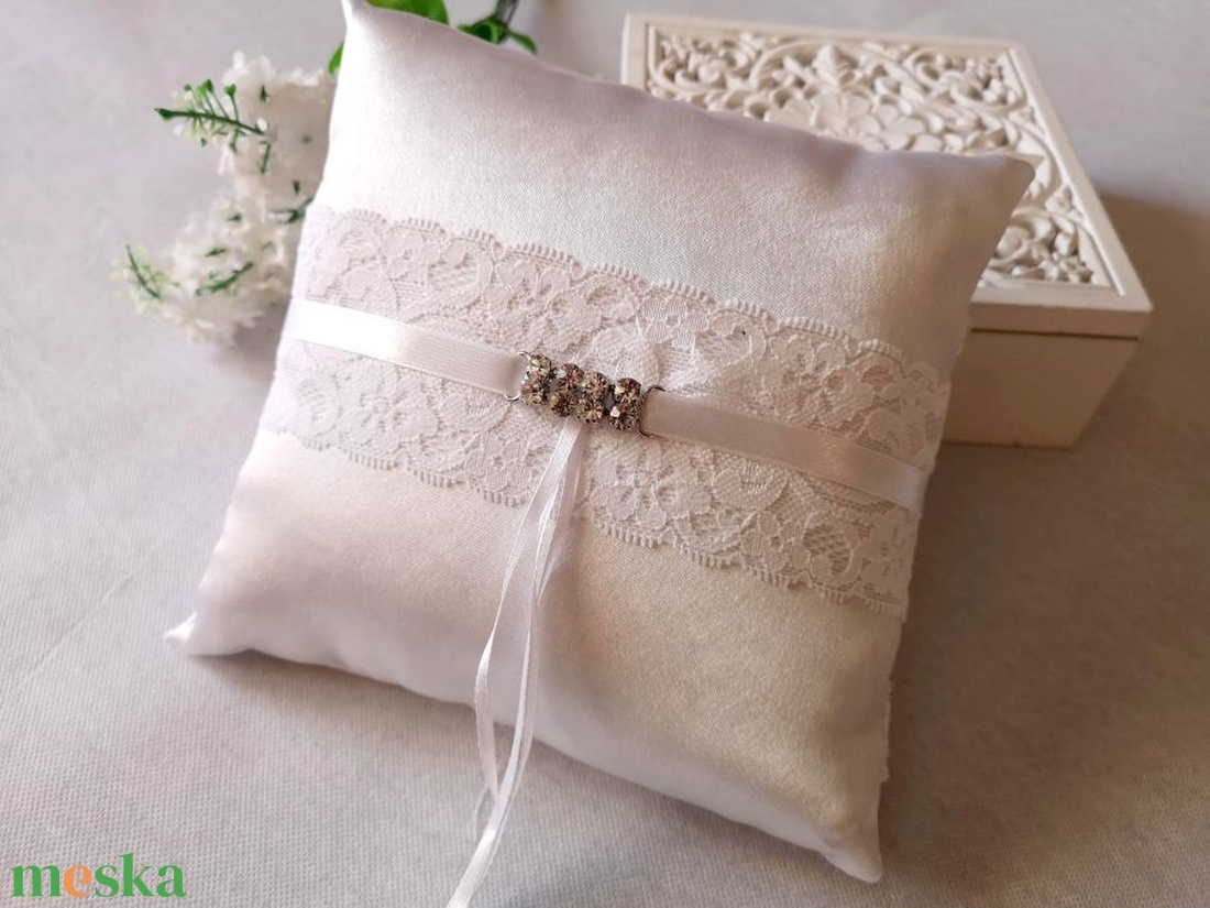 Csillogó elegancia gyűrűpárna - hófehér - esküvő - kiegészítők - gyűrűtartó & gyűrűpárna - Meska.hu