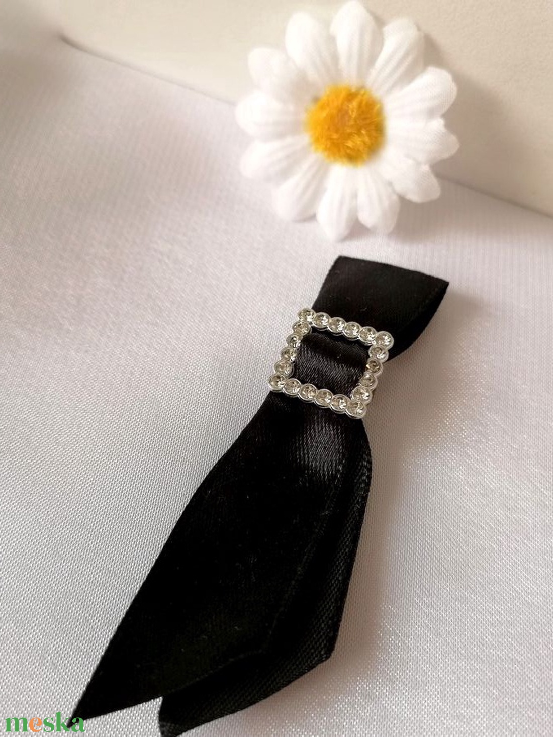 Gyász kitűző strassz dísszel - ékszer - kitűző és bross - Meska.hu