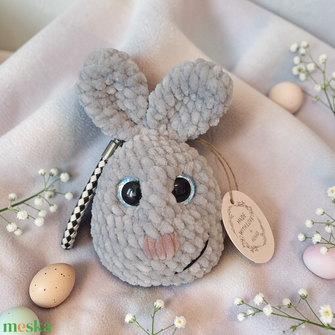 Horgolt amigurumi nyuszi,ezüstszürke - táska & tok - kulcstartó & táskadísz - kulcstartó - Meska.hu