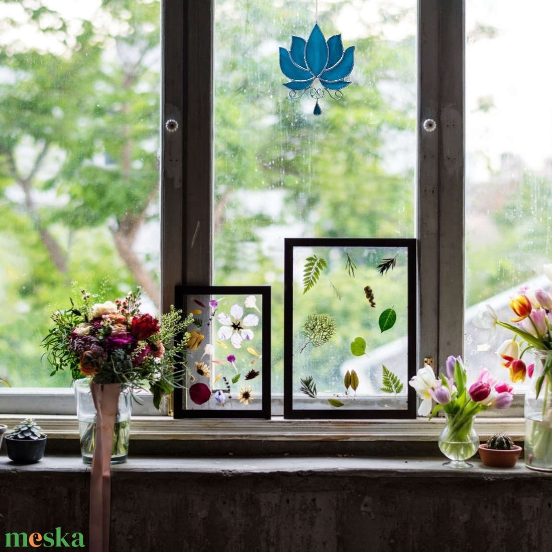 Türkiz lótuszvirág üveg függődísz, ablakdekoráció - otthon & életmód - dekoráció - spiritualitás - mandala - Meska.hu Türkiz lótuszvirág üveg függődísz, ablakdekoráció - otthon & életmód - dekoráció - spiritualitás - mandala - Meska.hu