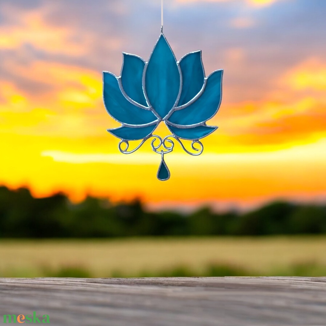 Türkiz lótuszvirág üveg függődísz, ablakdekoráció - otthon & életmód - dekoráció - spiritualitás - mandala - Meska.hu Türkiz lótuszvirág üveg függődísz, ablakdekoráció - otthon & életmód - dekoráció - spiritualitás - mandala - Meska.hu
