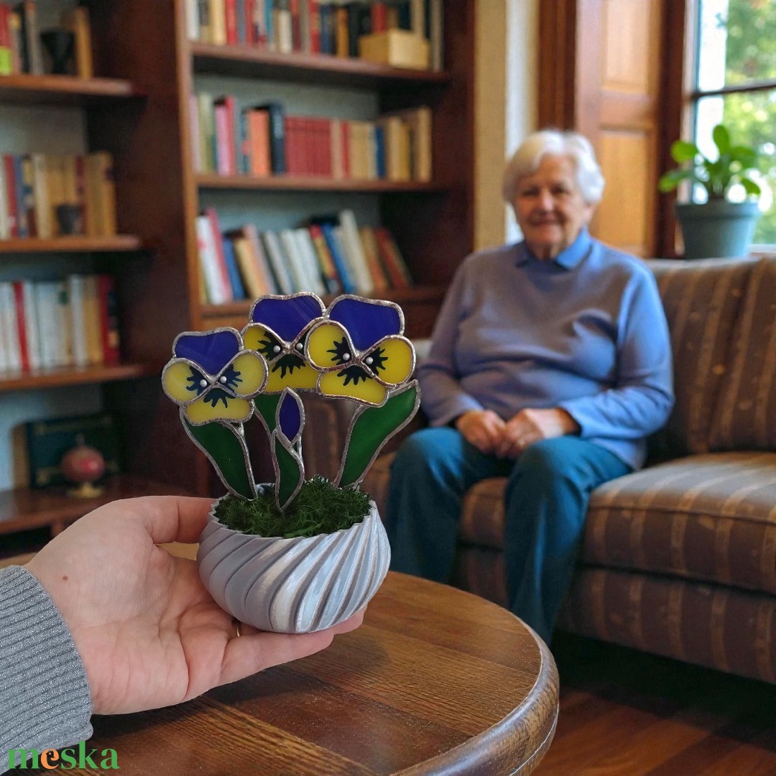 Árvácska üveg örökvirág - Ajándék nagymamának - otthon & életmód - virágdekoráció - virágdíszek - asztali virágdísz - Meska.hu