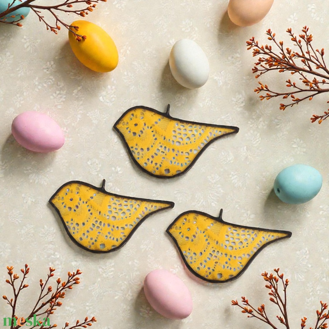 Csipke madár - Üveg húsvéti függődísz - ünnepi díszek, dekorációk - húsvéti díszek és dekorációk - húsvéti asztaldíszek - Meska.hu