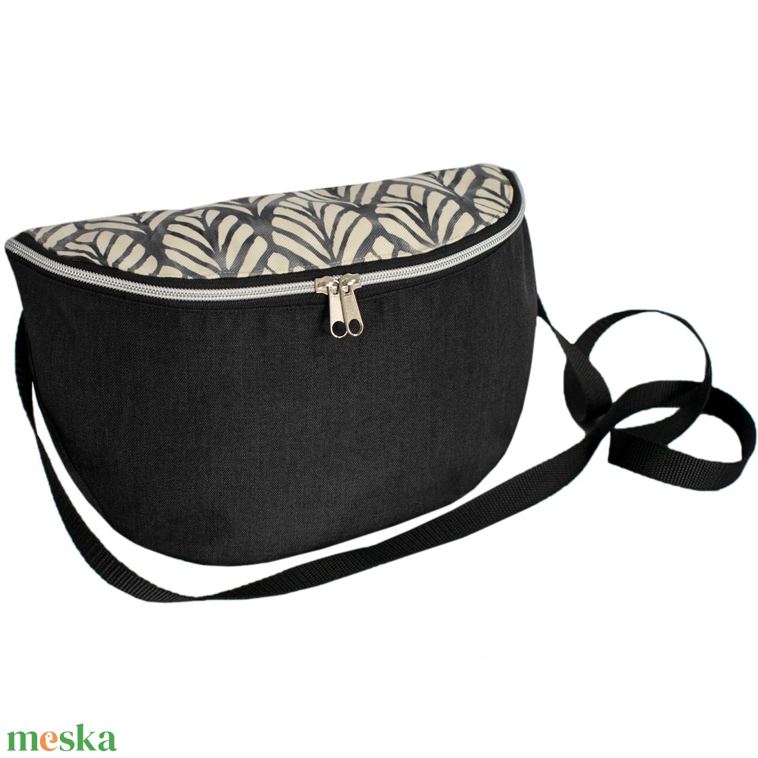 Víz- és kopásálló fekete keresztpántos táska - táska & tok - kézitáska & válltáska - vállon átvethető táska - Meska.hu