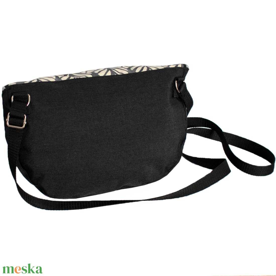 Víz- és kopásálló fekete keresztpántos táska - táska & tok - kézitáska & válltáska - vállon átvethető táska - Meska.hu