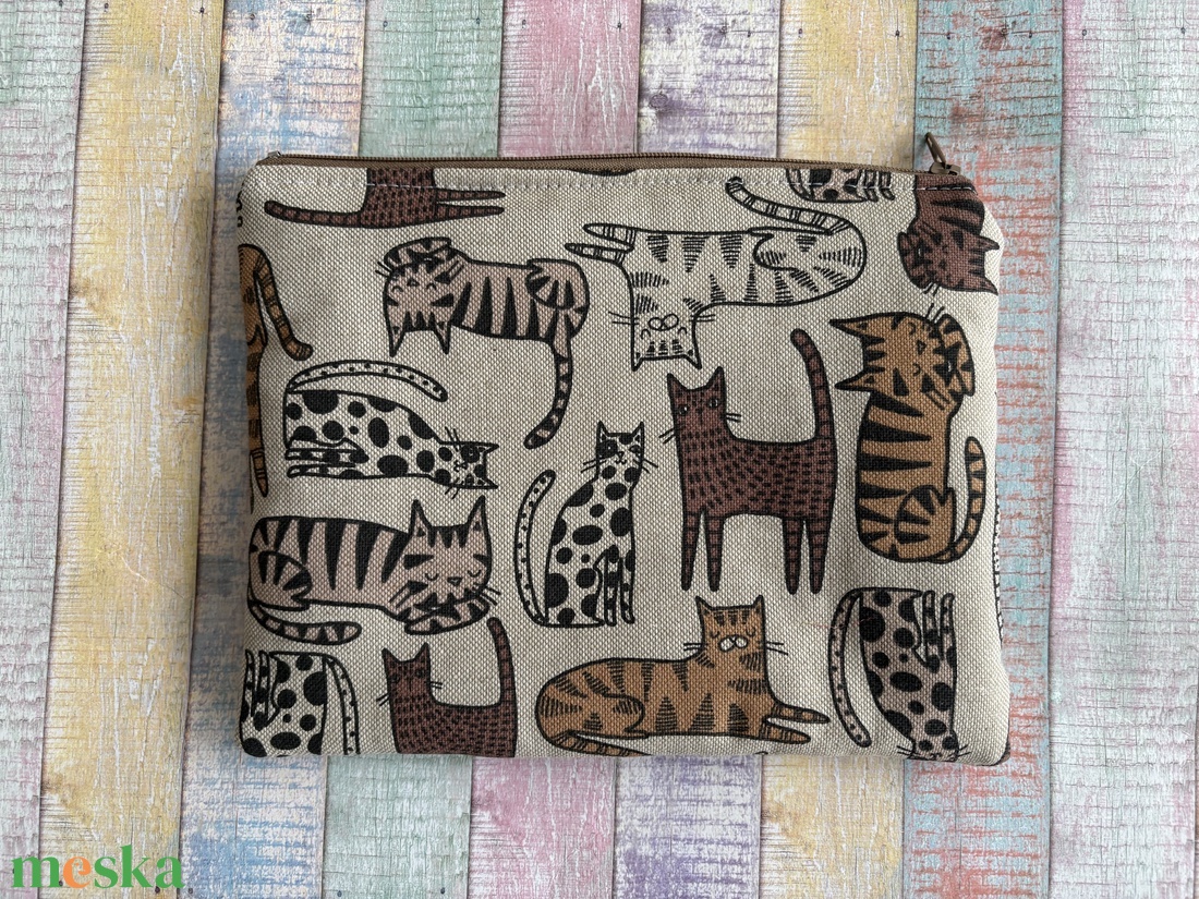 Cicás mintás neszesszer/tolltartó - táska & tok - neszesszer - Meska.hu