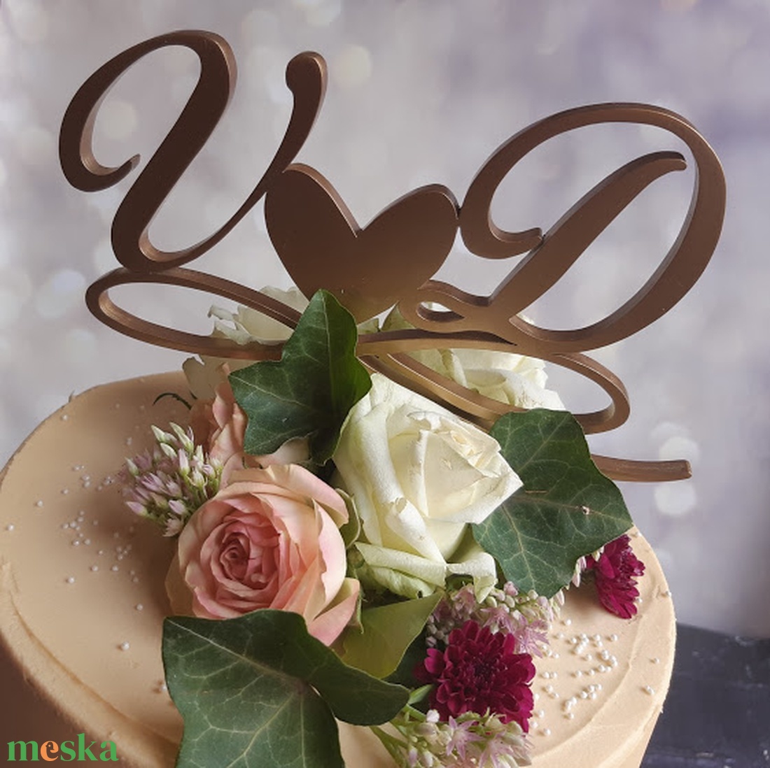 Esküvői tortadísz/csúcsdísz Monogrammos menyasszonyi torta Esküvői dekoráció tortára Mágneses dekoráció - esküvő - dekoráció - sütidísz - Meska.hu Esküvői tortadísz/csúcsdísz Monogrammos menyasszonyi torta Esküvői dekoráció tortára Mágneses dekoráció - esküvő - dekoráció - sütidísz - Meska.hu