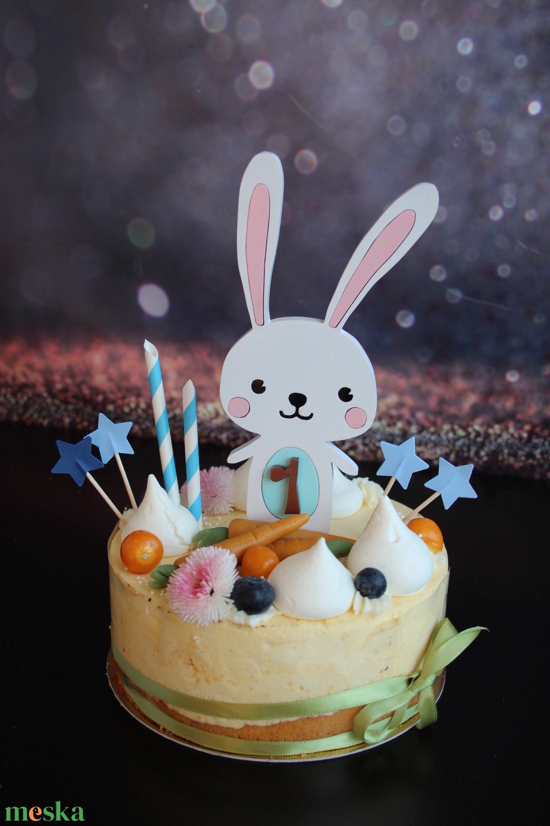 Nyuszis születésnapi tortadekoráció Tortadísz nyuszival egy éves babának Hűtőmágnes tortadísz Fanyúl - otthon & életmód - konyhafelszerelés, tálalás - Meska.hu