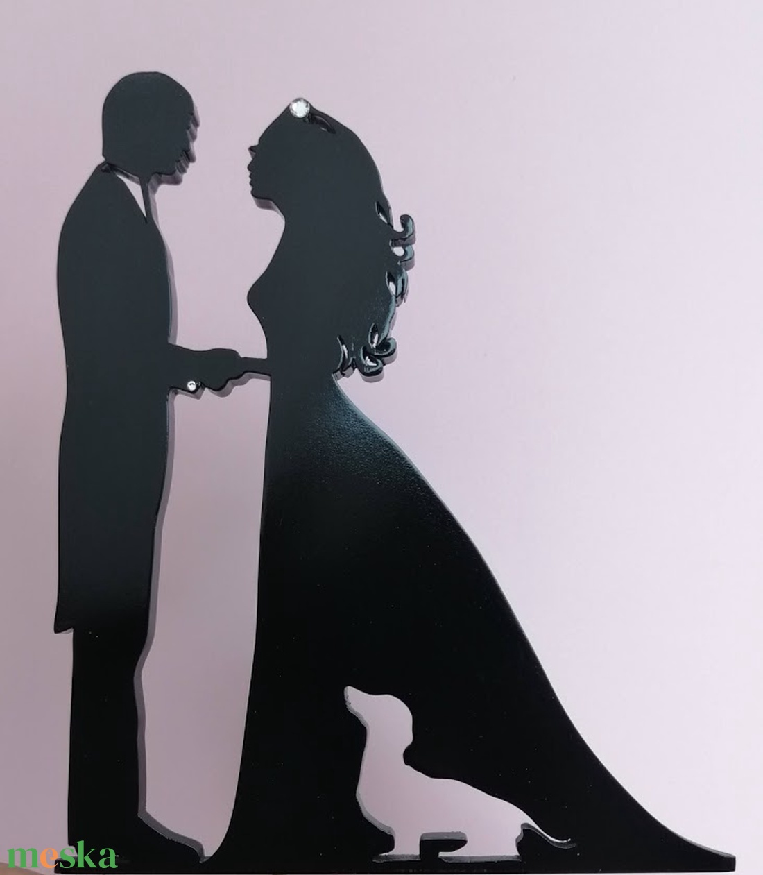 Nászpár tacskóval Esküvői tortadísz csúcsdísz Kutyás menyasszony és vőlegény Esküvői dekoráció tortára  - esküvő - dekoráció - sütidísz - Meska.hu