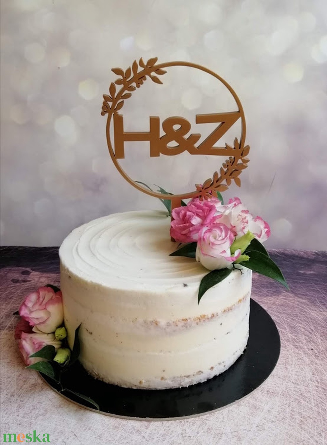 Esküvői tortadísz/csúcsdísz Monogramos menyasszonyi torta Esküvői dekoráció tortára Mágneses dekoráció - esküvő - dekoráció - tábla & jelzés - Meska.hu