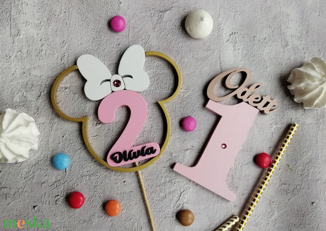 Kislány Minnie füles születésnapi tortadísz névvel / hűtőmágnes Torta dekoráció születésnapra Szülinapi tortadekoráció - otthon & életmód - konyhafelszerelés, tálalás - Meska.hu
