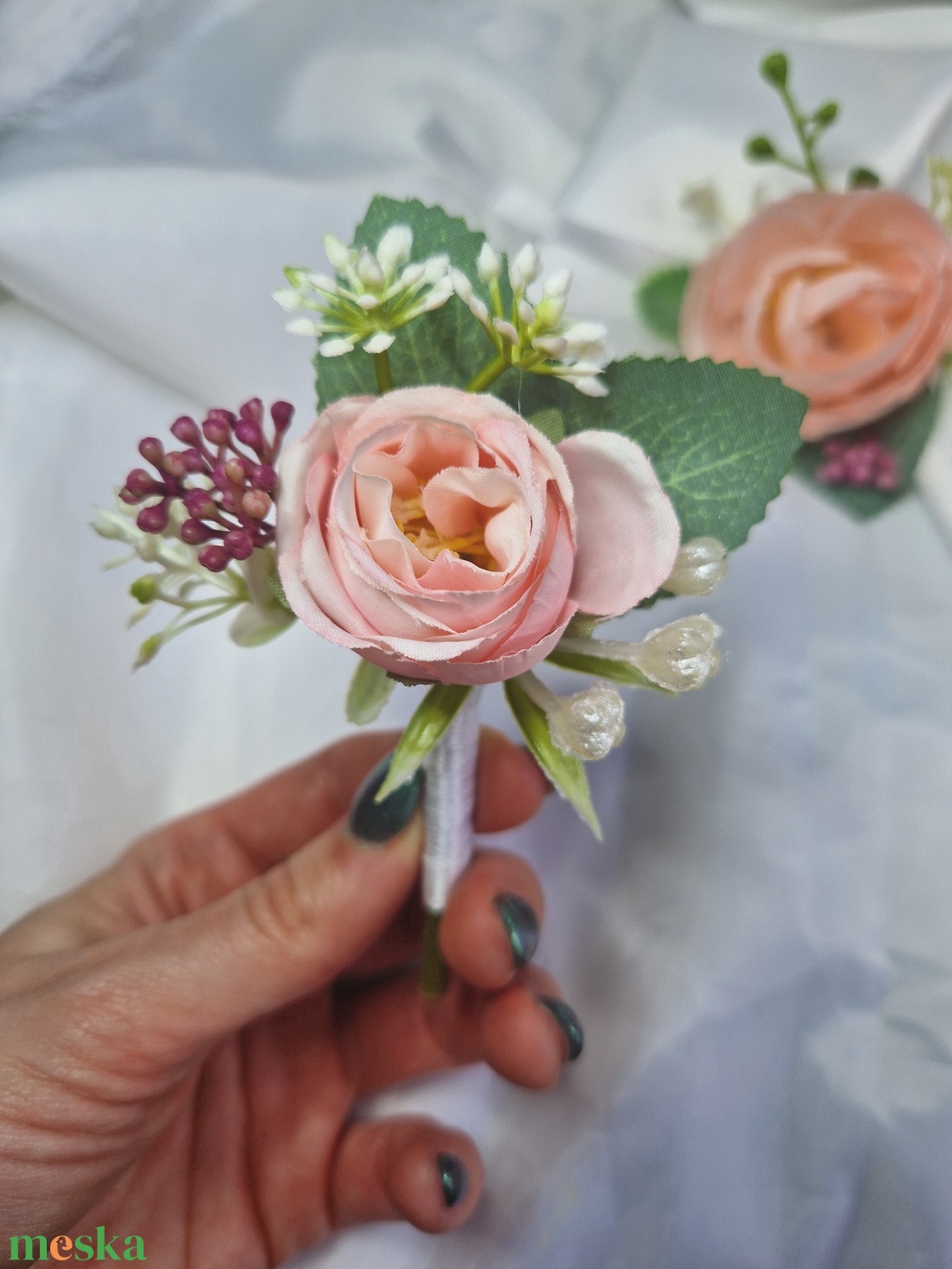 Szett vőlegény/tanu kitűző és csuklódísz - esküvő - kiegészítők - kitűző - Meska.hu