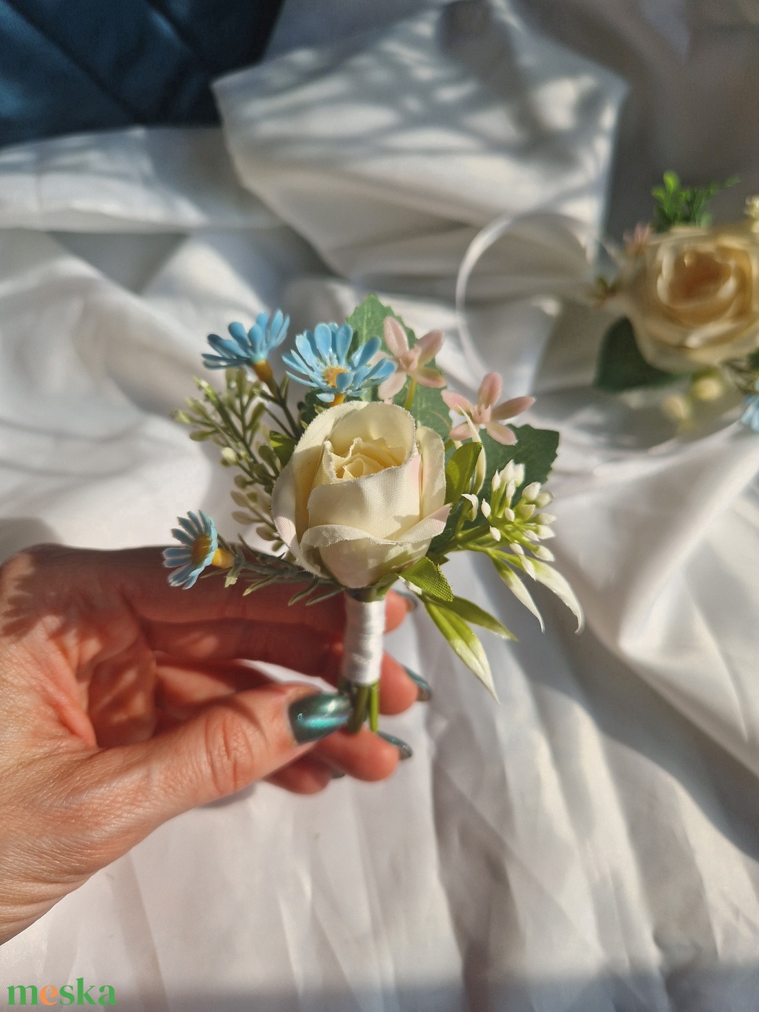 Szett vőlegény/tanu kitűző és csuklódísz - esküvő - kiegészítők - kitűző - Meska.hu