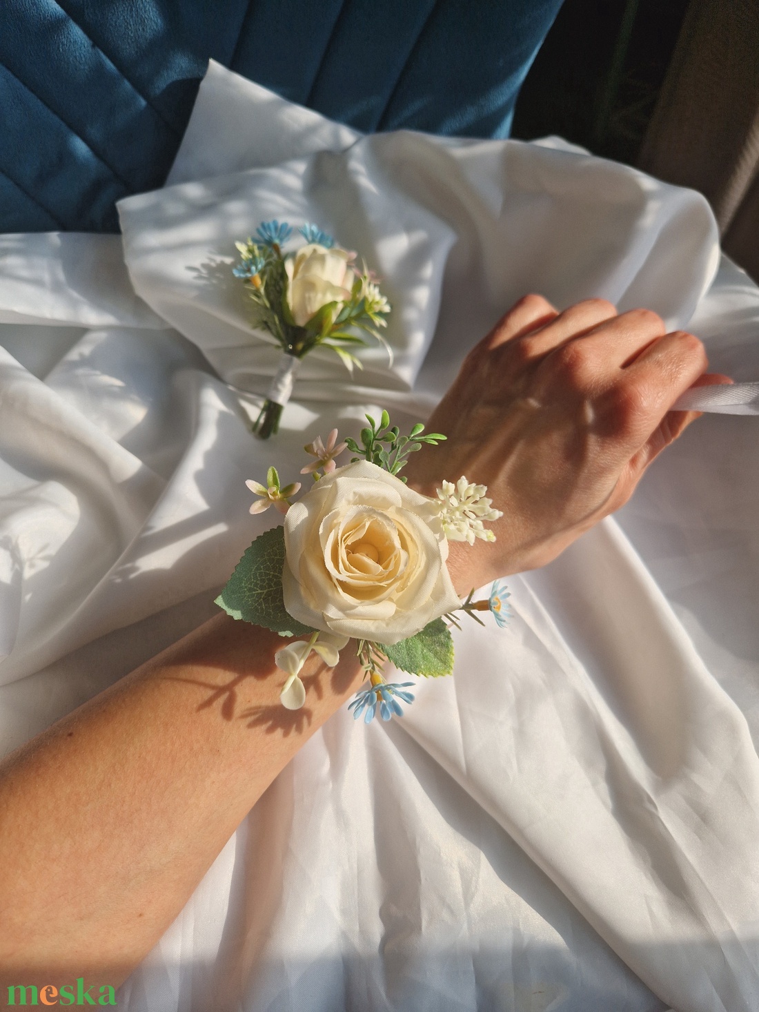 Szett vőlegény/tanu kitűző és csuklódísz - esküvő - kiegészítők - kitűző - Meska.hu