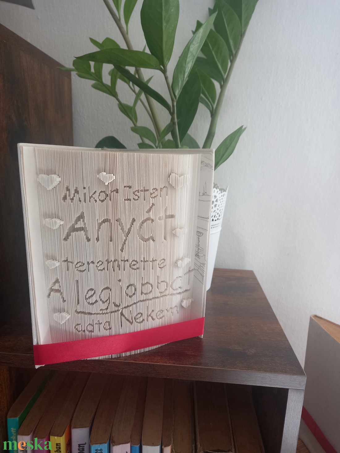 Szeretettel Édesanyádnak - kézzel készített könyvszobor, örök emlék születésnapra, névnapra, anyák napjára - otthon & életmód - dekoráció - asztal és polc dekoráció - könyvszobor - Meska.hu Szeretettel Édesanyádnak - kézzel készített könyvszobor, örök emlék születésnapra, névnapra, anyák napjára - otthon & életmód - dekoráció - asztal és polc dekoráció - könyvszobor - Meska.hu