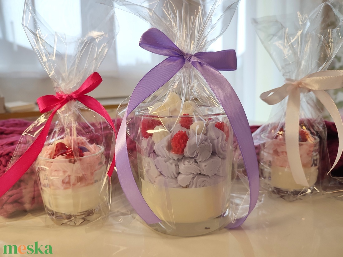 Sweet vanilla and frozen berries - otthon & életmód - gyertya, illat, aroma - gyertya - Meska.hu