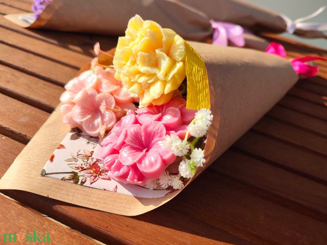 Merci bien - Hortenzia vagy tulipán csokor - otthon & életmód - gyertya, illat, aroma - gyertya - Meska.hu