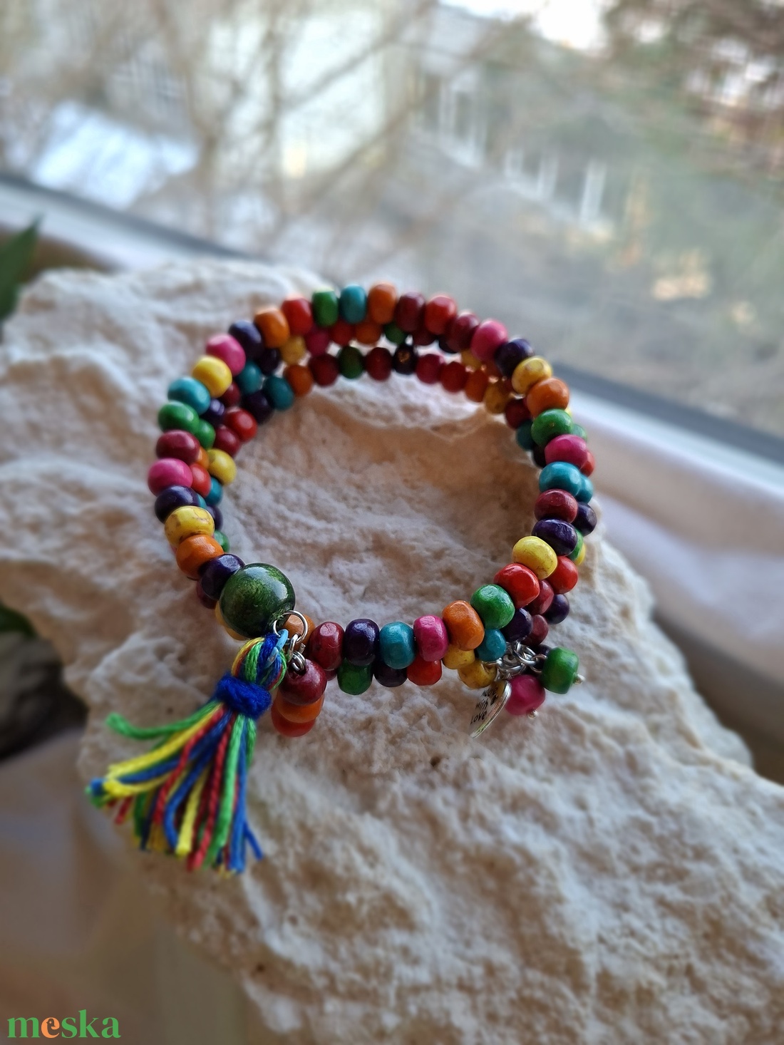 108 szemes tekercselt karkötő � színes boho fókuszékszer - ékszer - karkötő - memóriadrótos karkötő - Meska.hu