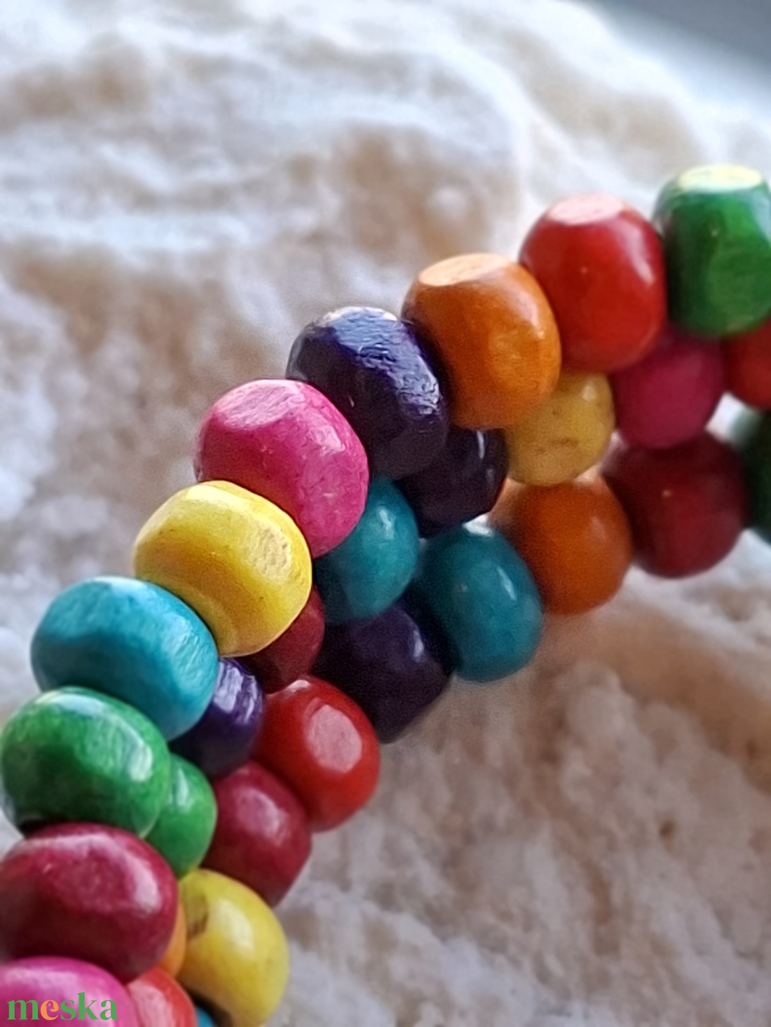 108 szemes tekercselt karkötő � színes boho fókuszékszer - ékszer - karkötő - memóriadrótos karkötő - Meska.hu