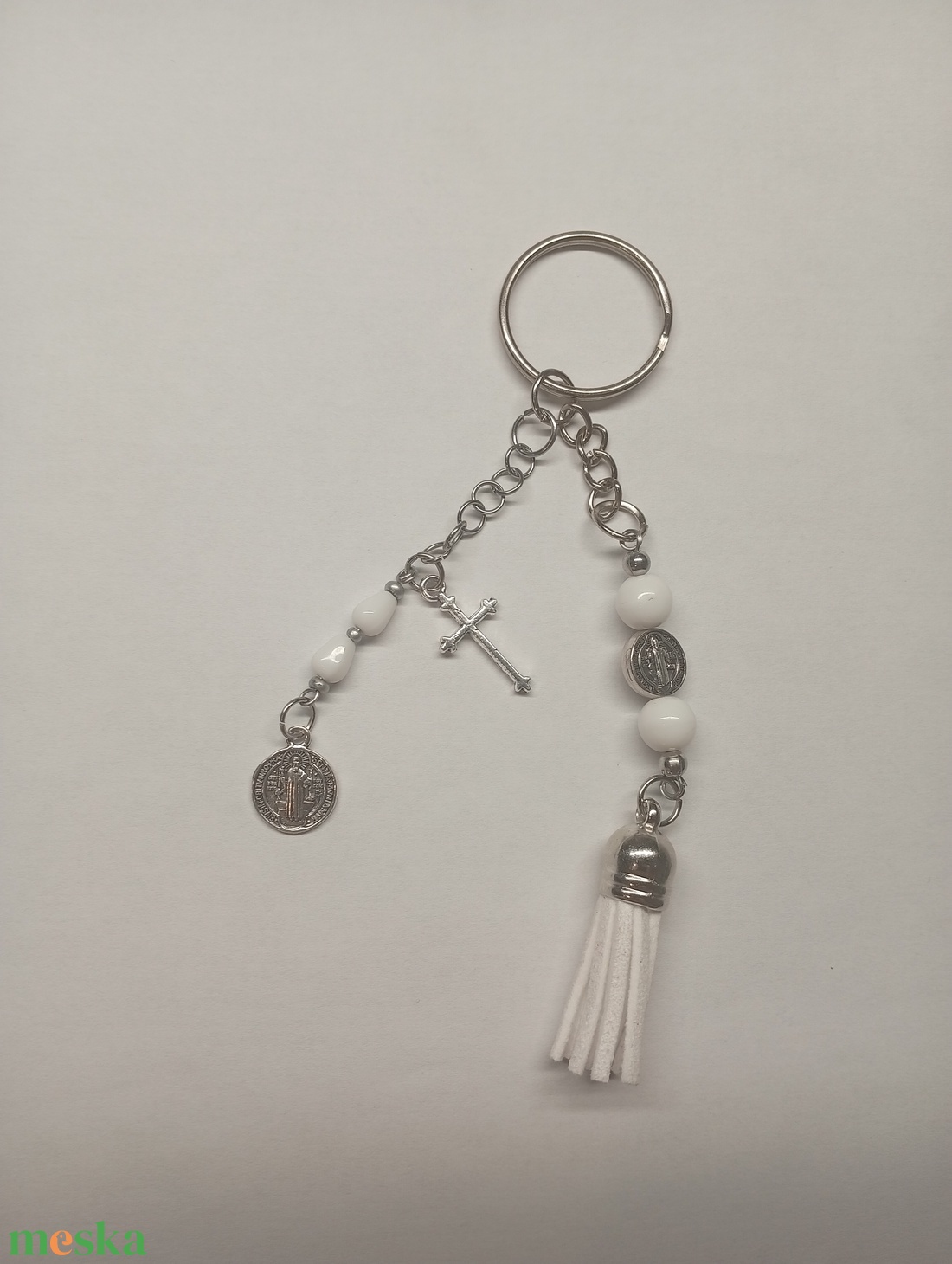 Kulcstartó - fehér Szent Benedek  - táska & tok - kulcstartó & táskadísz - kulcstartó - Meska.hu