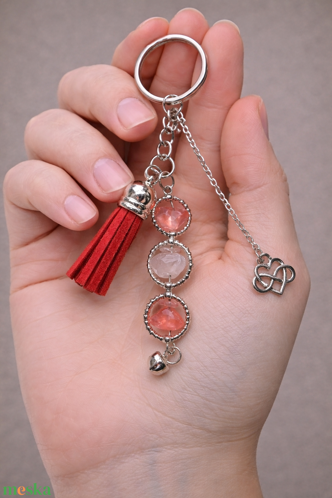 Ásványos kulcstartó medállal és bojttal - táska & tok - kulcstartó & táskadísz - kulcstartó - Meska.hu